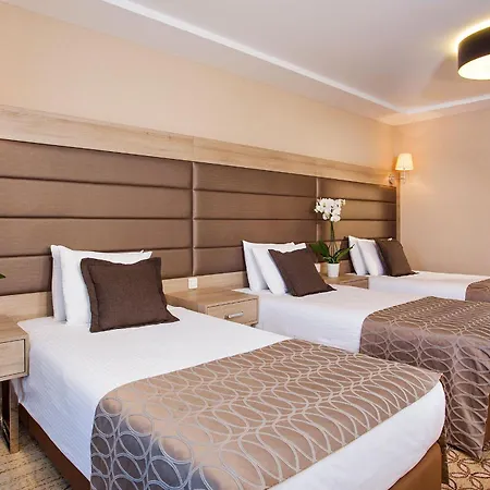 Nidya Galataport 4*
